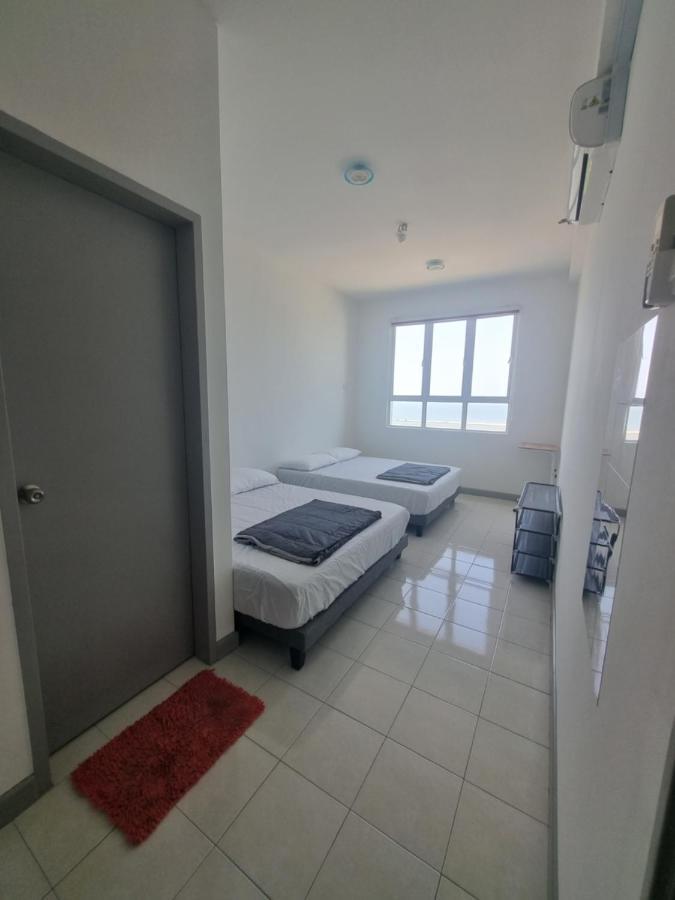 Seaside Haven Homestay Seaview Unit With Pool Opposite Ktcc & Mayang Mall - Pangsapuri Ladang Tanjung كُوالا تيرينغانو المظهر الخارجي الصورة