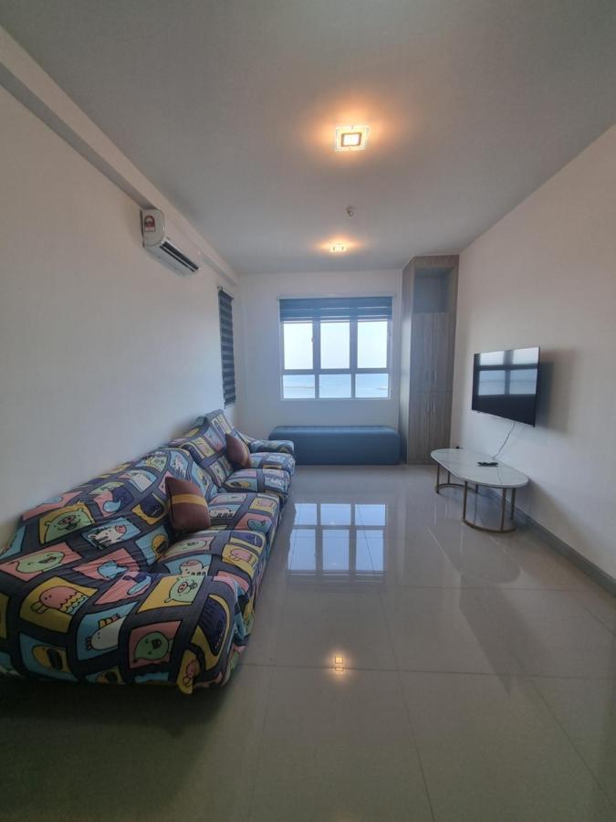 Seaside Haven Homestay Seaview Unit With Pool Opposite Ktcc & Mayang Mall - Pangsapuri Ladang Tanjung كُوالا تيرينغانو المظهر الخارجي الصورة